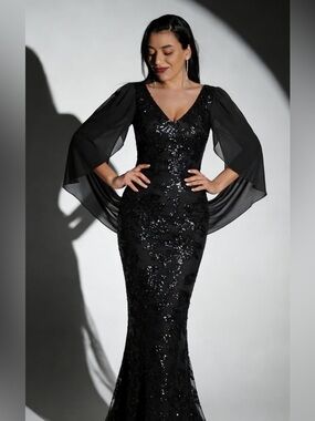 Elegant Black Sequin V-Neck Evening Gown Sz 8